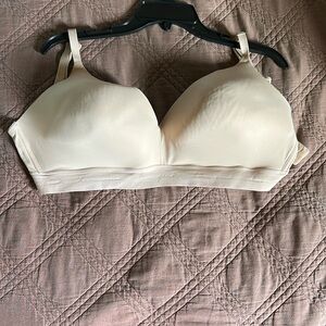 Victoria's Secret Cream Bra